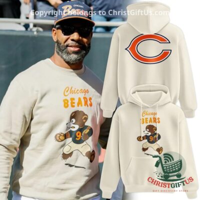 Chicago Bears Vintage-Style Retro Bear Graphic Pullover Hoodie - front graphic view