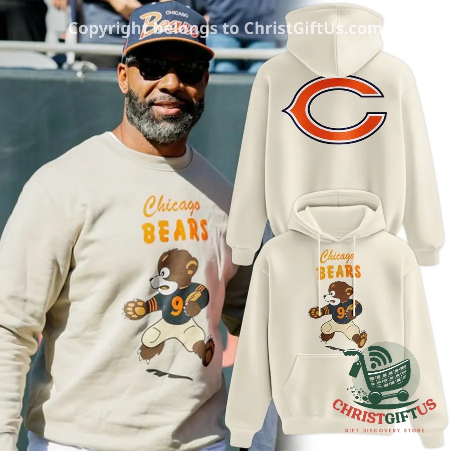 Chicago Bears Vintage-Style Retro Bear Graphic Pullover Hoodie - front graphic view